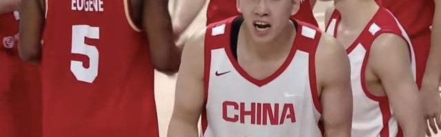 最强暑假工回归！王俊杰热身赛抢11个前场板，砍18+14获全网好评