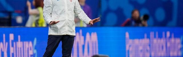 电竞比分网-马丁内斯：我们能赢是因为团结 换人不算晚